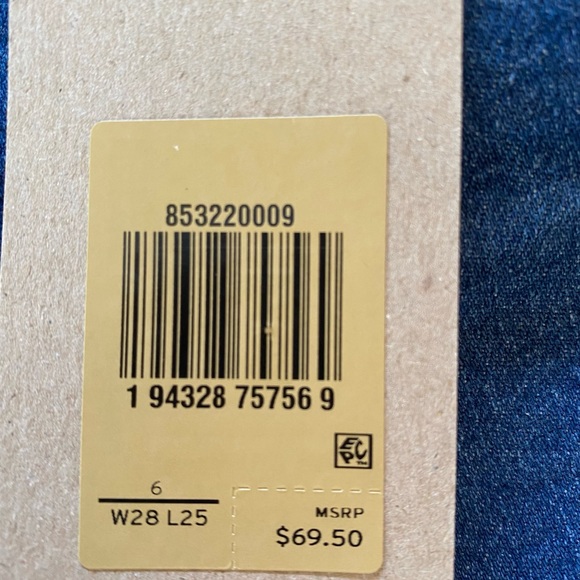 Levi’s Mile High Cropped Wide Leg - Picture 5 of 8